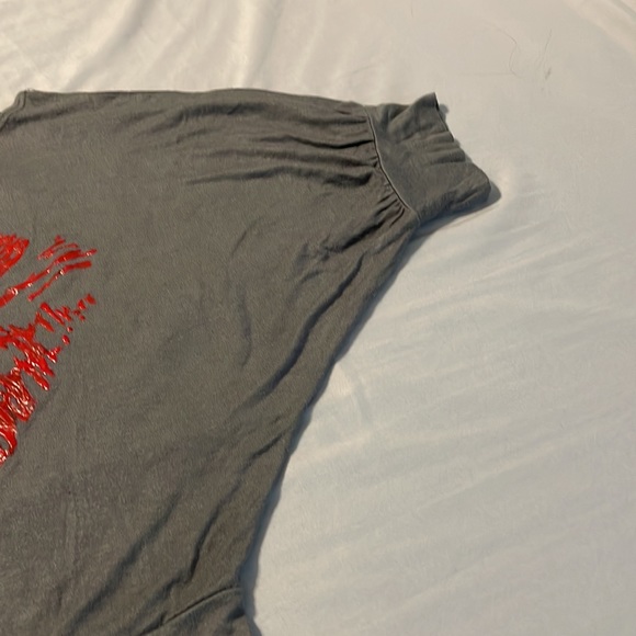 Shirt - Picture 4 of 9